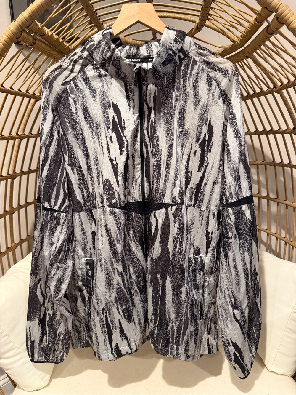 Men’s Nike Windrunner Wild Run Printed Jacket Size XXL Tall